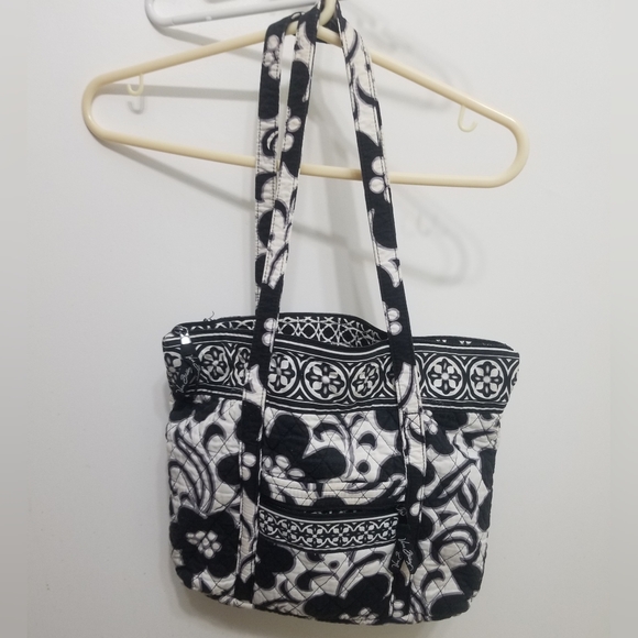 2 GUC Vera Bradleys for cleaning/repair, or upcycling - Picture 11 of 16